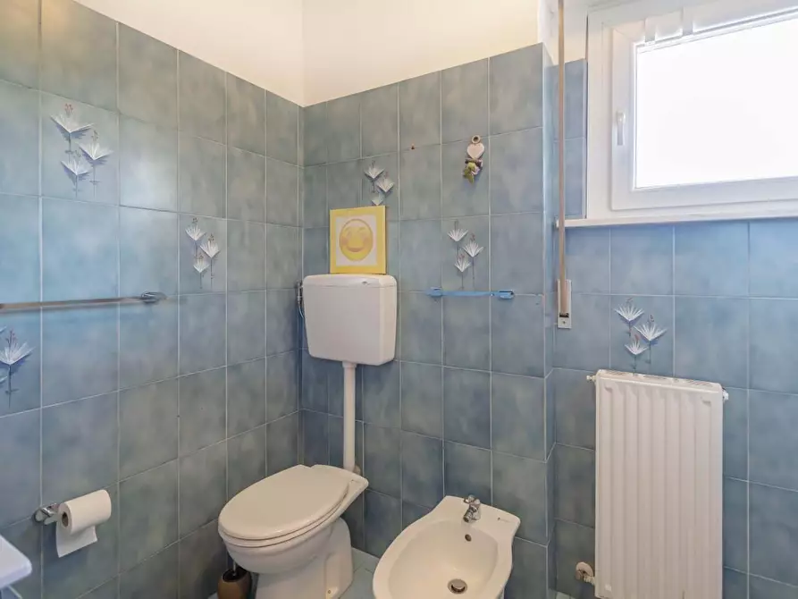 Immagine 13 di Appartamento in vendita  a Ortonovo