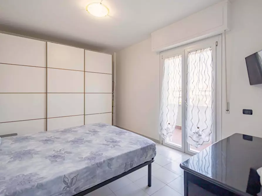 Immagine 12 di Appartamento in vendita  a Ortonovo