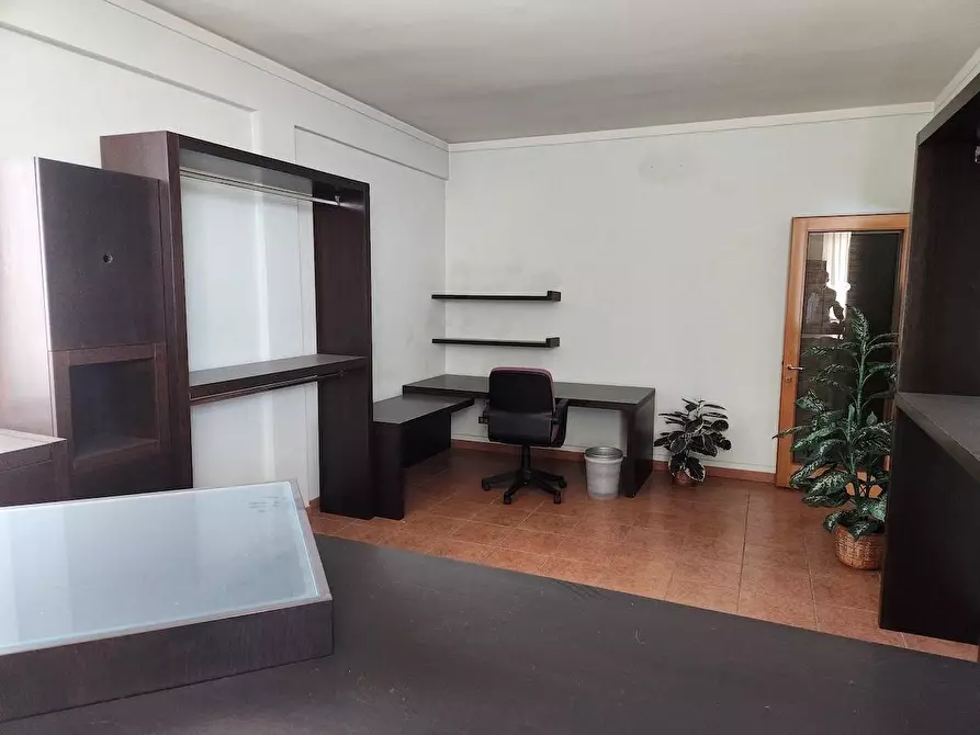 Immagine 6 di Ufficio in affitto  a Santa Croce Sull'arno
