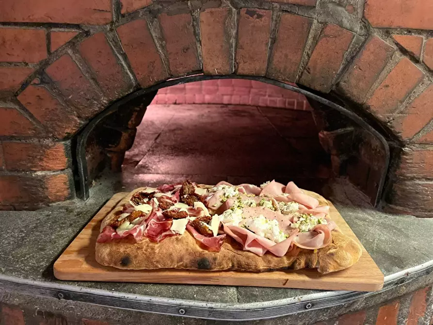 Immagine 10 di Bar / Ristorante in vendita  a Pisa