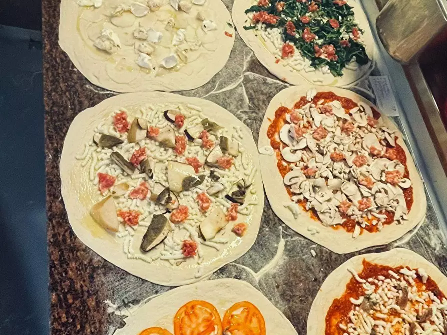 Immagine 12 di Bar / Ristorante in vendita  a Pisa