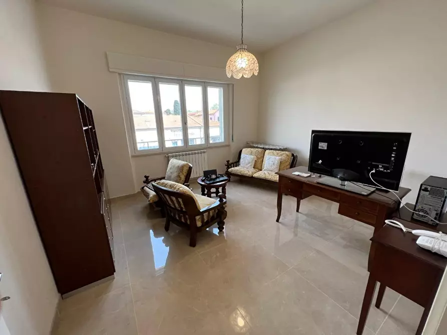 Immagine 6 di Villa in vendita  a Cecina