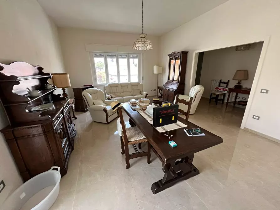 Immagine 10 di Villa in vendita  a Cecina