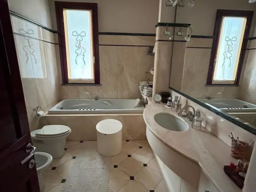 Immagine 30 di Villa in vendita  a Santa Croce Sull'arno