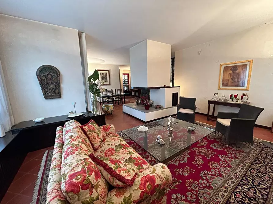 Immagine 5 di Villa in vendita  a Santa Croce Sull'arno