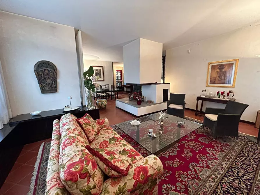 Immagine 3 di Villa in vendita  a Santa Croce Sull'arno