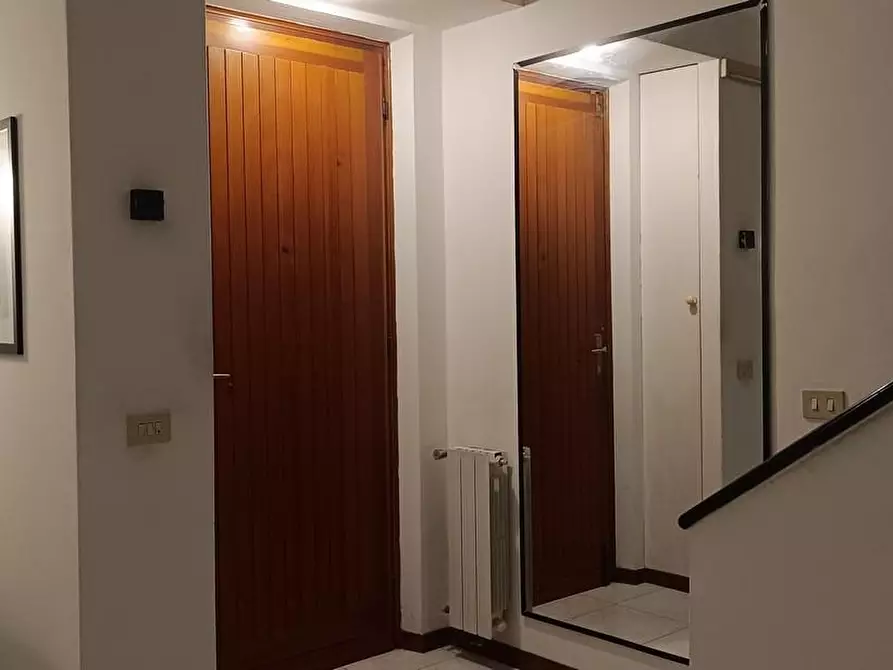 Immagine 2 di Villetta a schiera in vendita  a Ortonovo