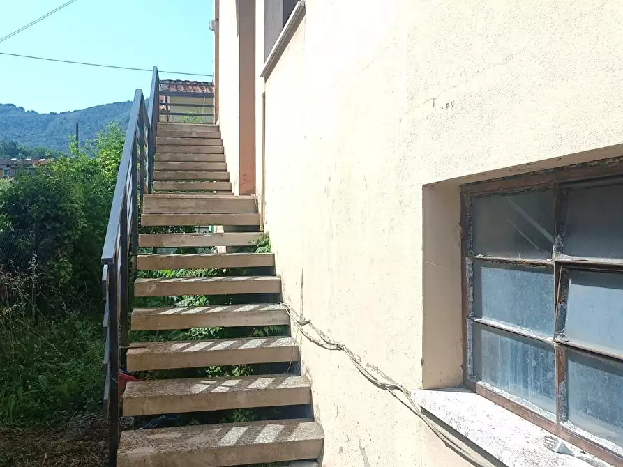 Immagine 15 di Appartamento in vendita  a Borgo A Mozzano