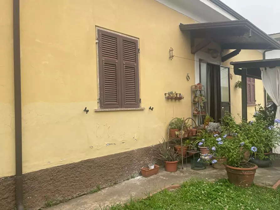 Immagine 3 di Casa semindipendente in vendita  a Carrara