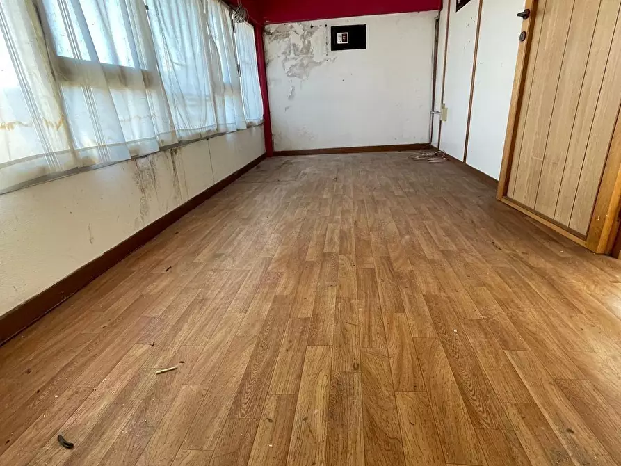 Immagine 23 di Attività artigianale in vendita  a Vinci