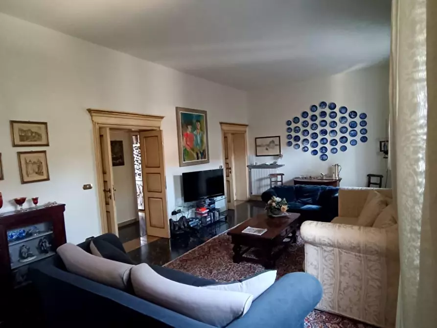 Immagine 11 di Casa bifamiliare in vendita  a Viareggio