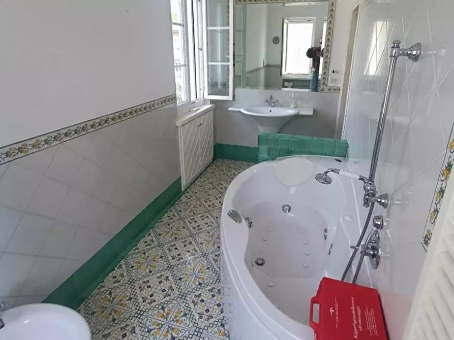 Immagine 20 di Casa bifamiliare in vendita  a Viareggio