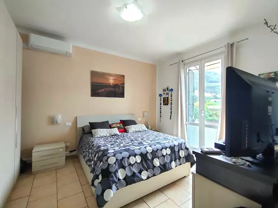 Immagine 9 di Appartamento in vendita  a Massa