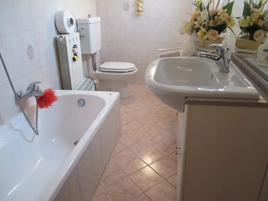 Immagine 8 di Appartamento in vendita  a Cascina