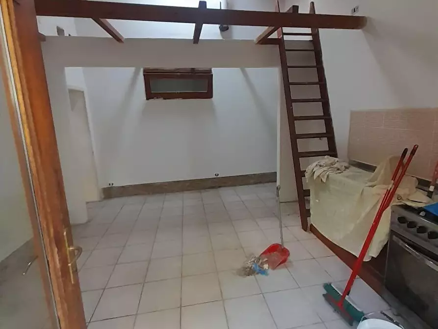 Immagine 3 di Appartamento in vendita  a Pisa