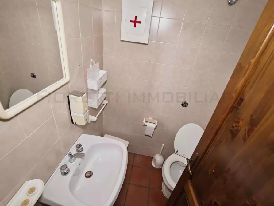 Immagine 28 di Casa colonica in vendita  a Castelnuovo Val Di Cecina