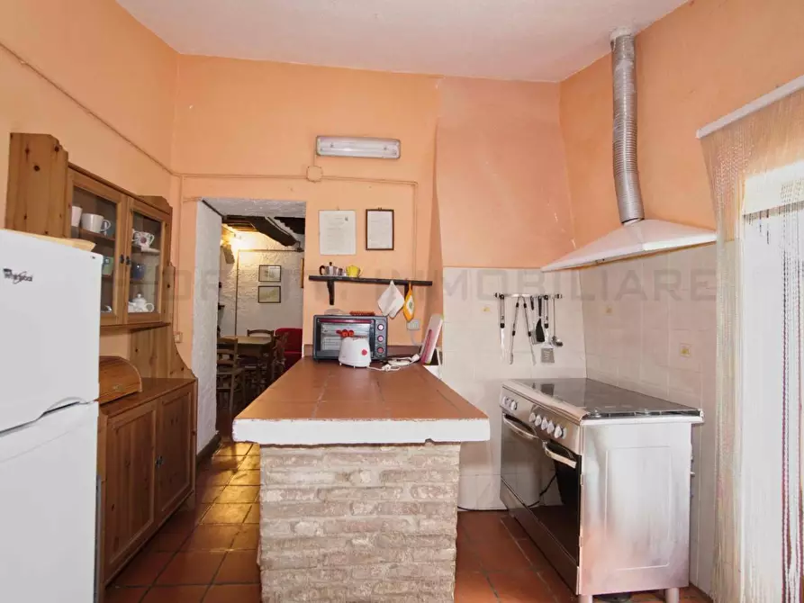 Immagine 26 di Casa colonica in vendita  a Castelnuovo Val Di Cecina
