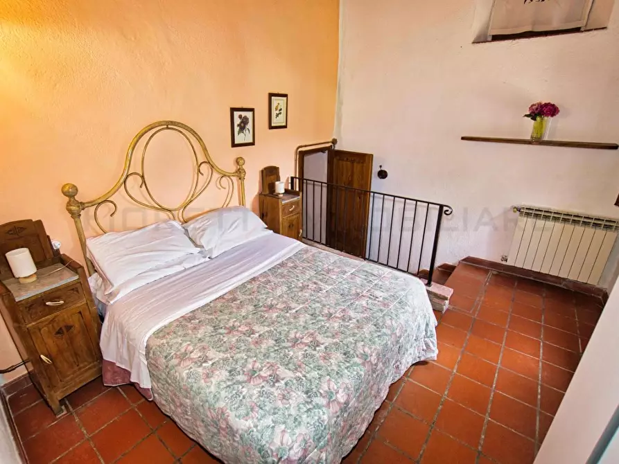 Immagine 37 di Casa colonica in vendita  a Castelnuovo Val Di Cecina