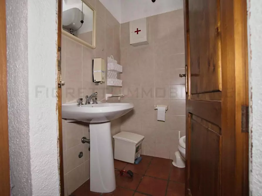 Immagine 29 di Casa colonica in vendita  a Castelnuovo Val Di Cecina