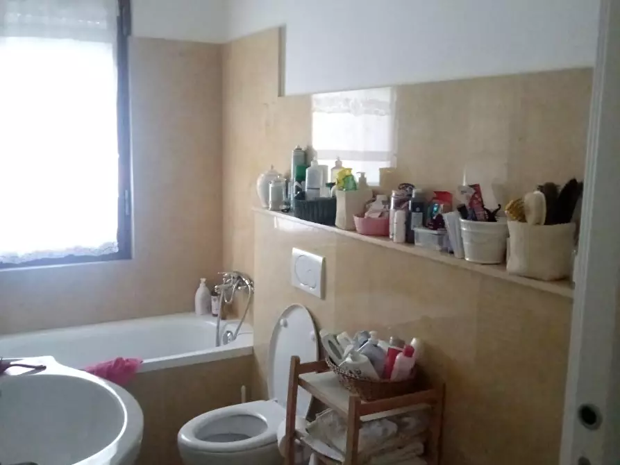 Immagine 18 di Appartamento in vendita  a Carrara