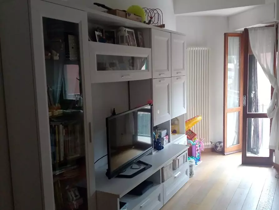 Immagine 2 di Appartamento in vendita  a Carrara