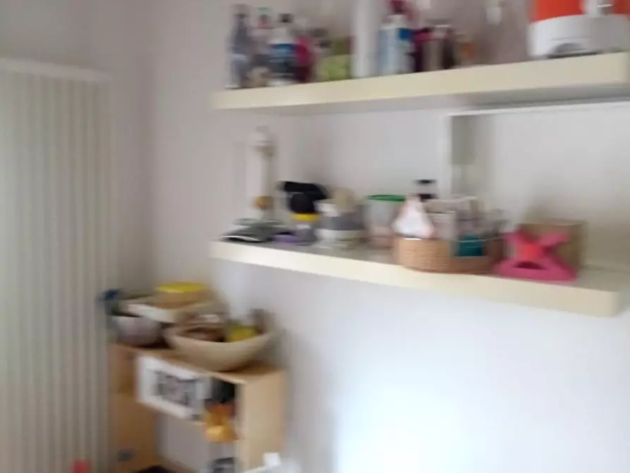 Immagine 16 di Appartamento in vendita  a Carrara