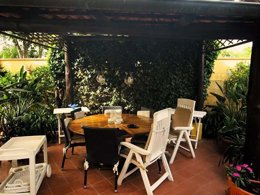 Immagine 26 di Villa in vendita  a Carrara