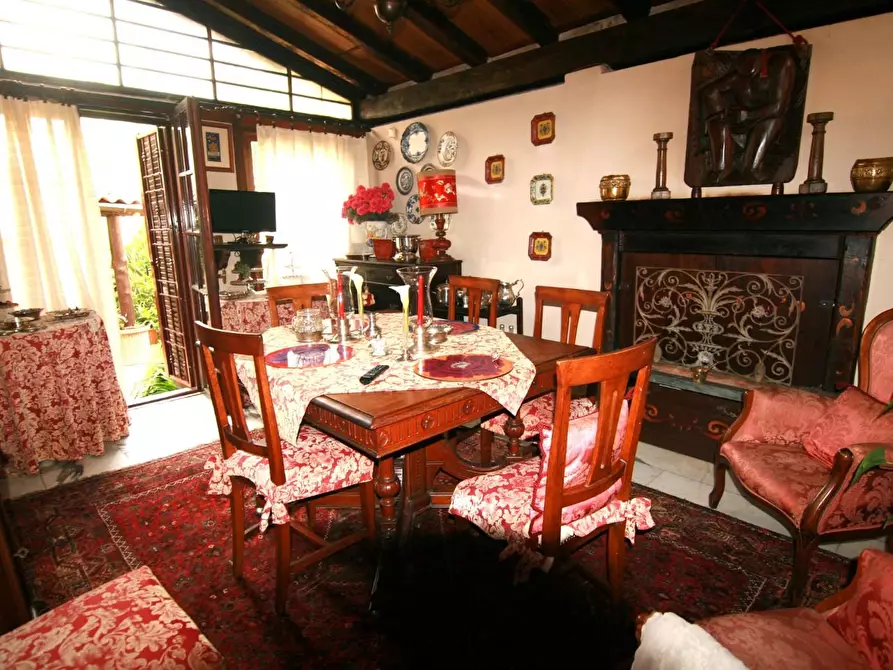 Immagine 14 di Villa in vendita  a Carrara