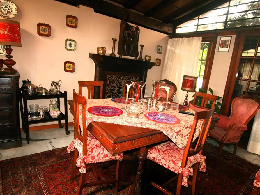 Immagine 16 di Villa in vendita  a Carrara