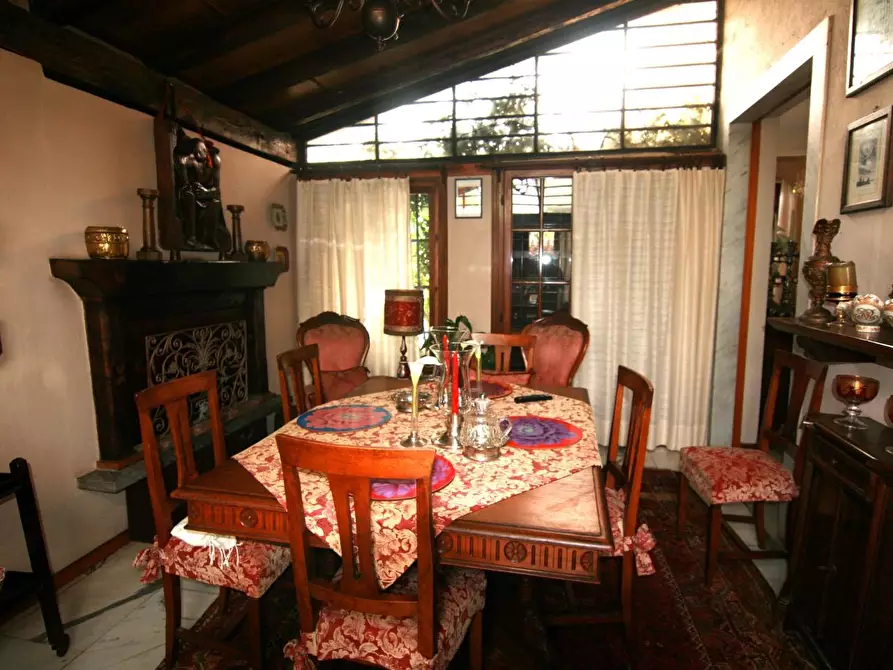 Immagine 15 di Villa in vendita  a Carrara