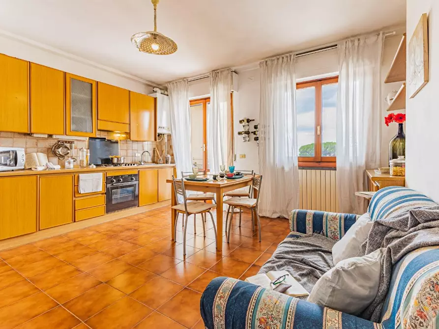 Immagine 4 di Appartamento in vendita  a Cascina