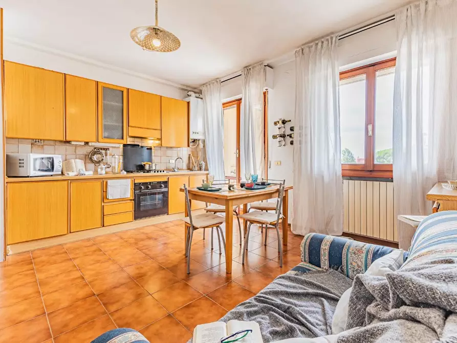 Immagine 9 di Appartamento in vendita  a Cascina