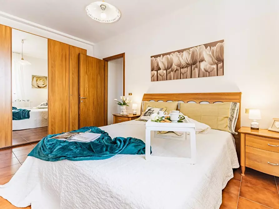 Immagine 17 di Appartamento in vendita  a Cascina