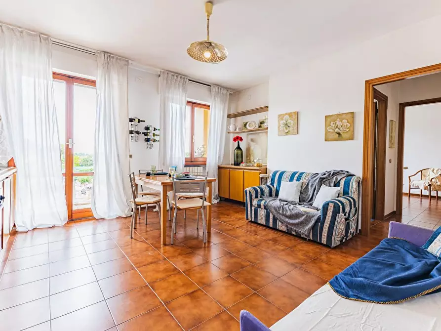 Immagine 2 di Appartamento in vendita  a Cascina