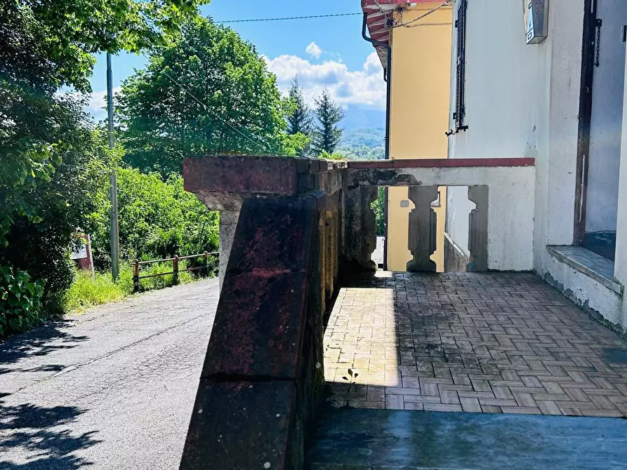 Immagine 2 di Casa semindipendente in vendita  a Aulla