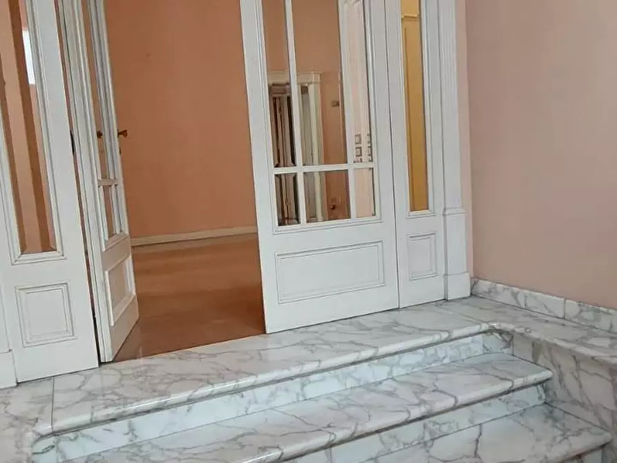 Immagine 2 di Villa in vendita  a Empoli