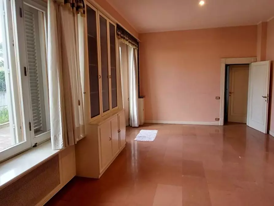 Immagine 7 di Villa in vendita  a Empoli