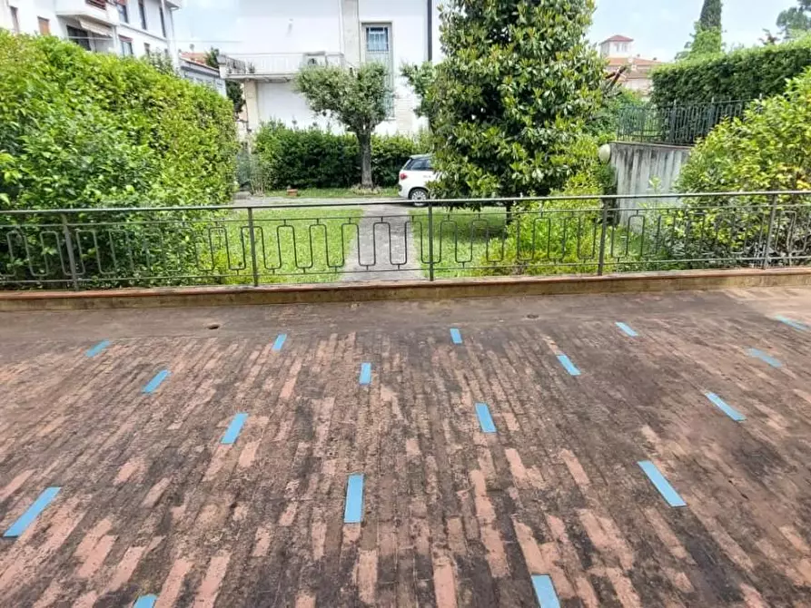 Immagine 18 di Villa in vendita  a Empoli