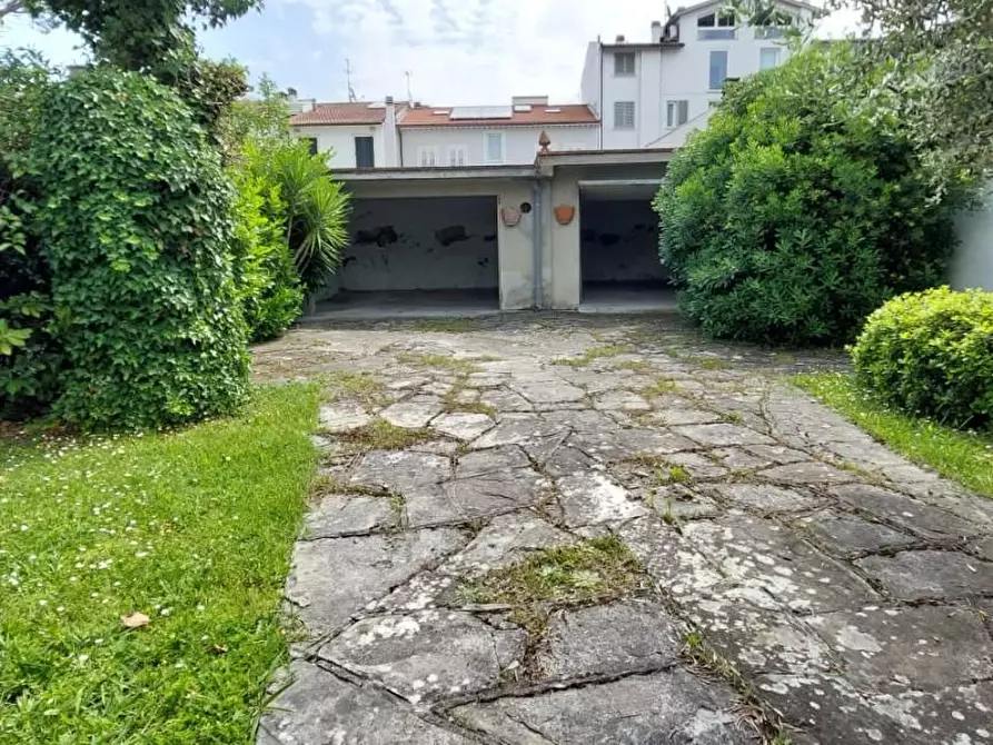 Immagine 20 di Villa in vendita  a Empoli