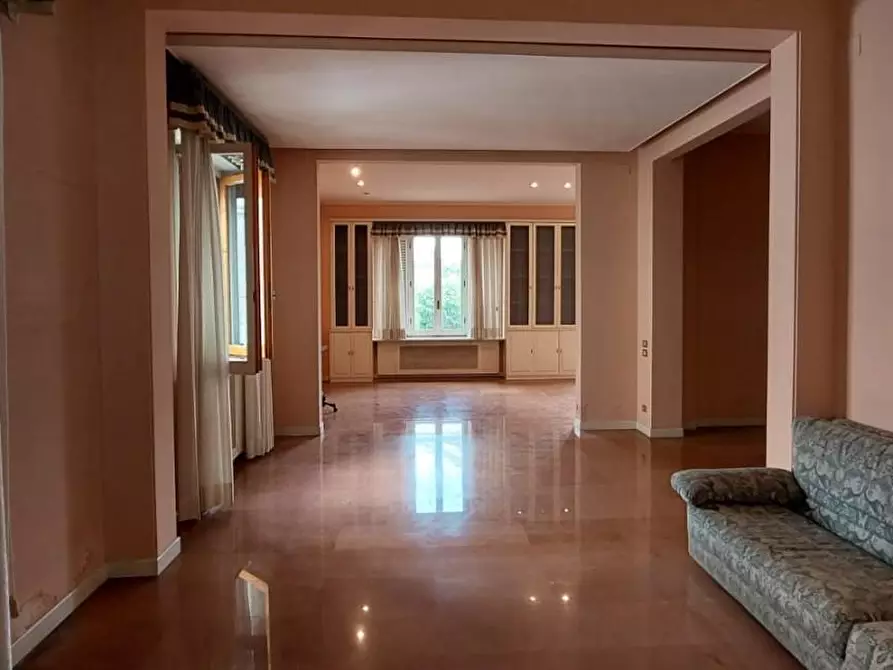 Immagine 8 di Villa in vendita  a Empoli