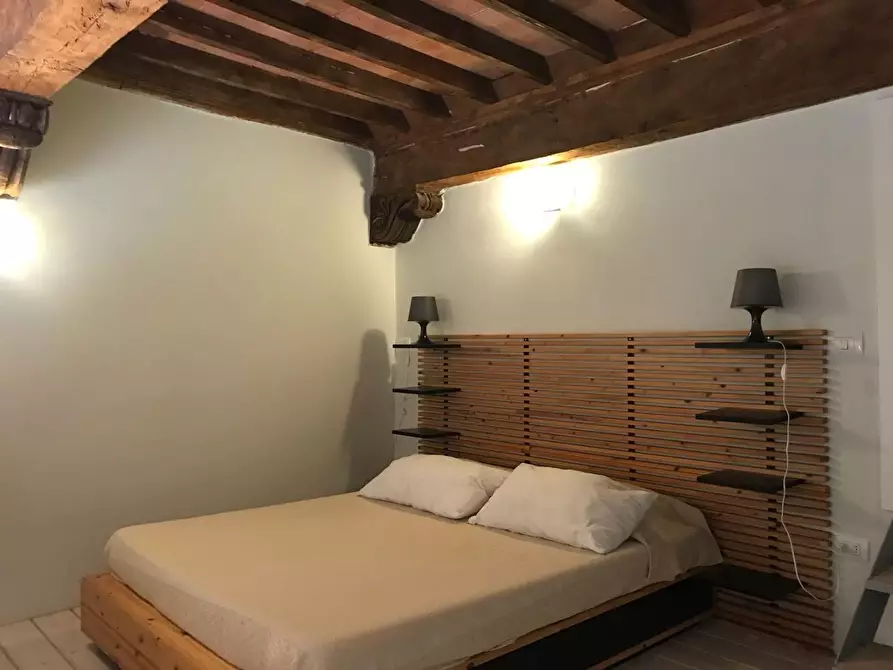 Immagine 1 di Loft/Open space in affitto  a Siena