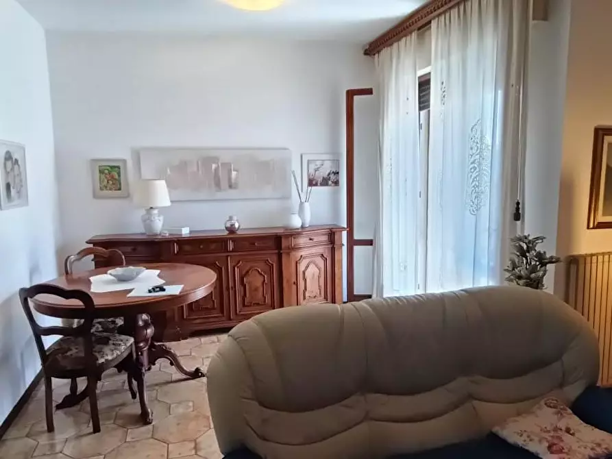 Immagine 2 di Appartamento in vendita  a San Giuliano Terme