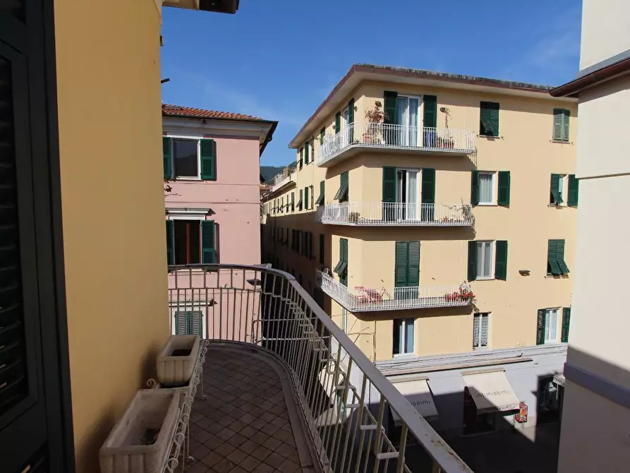 Immagine 38 di Mansarda in vendita  a La Spezia