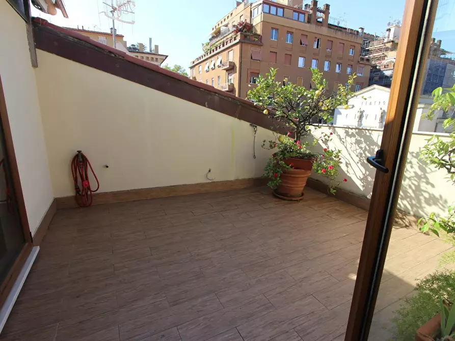 Immagine 45 di Mansarda in vendita  a La Spezia