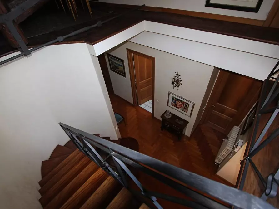 Immagine 40 di Mansarda in vendita  a La Spezia