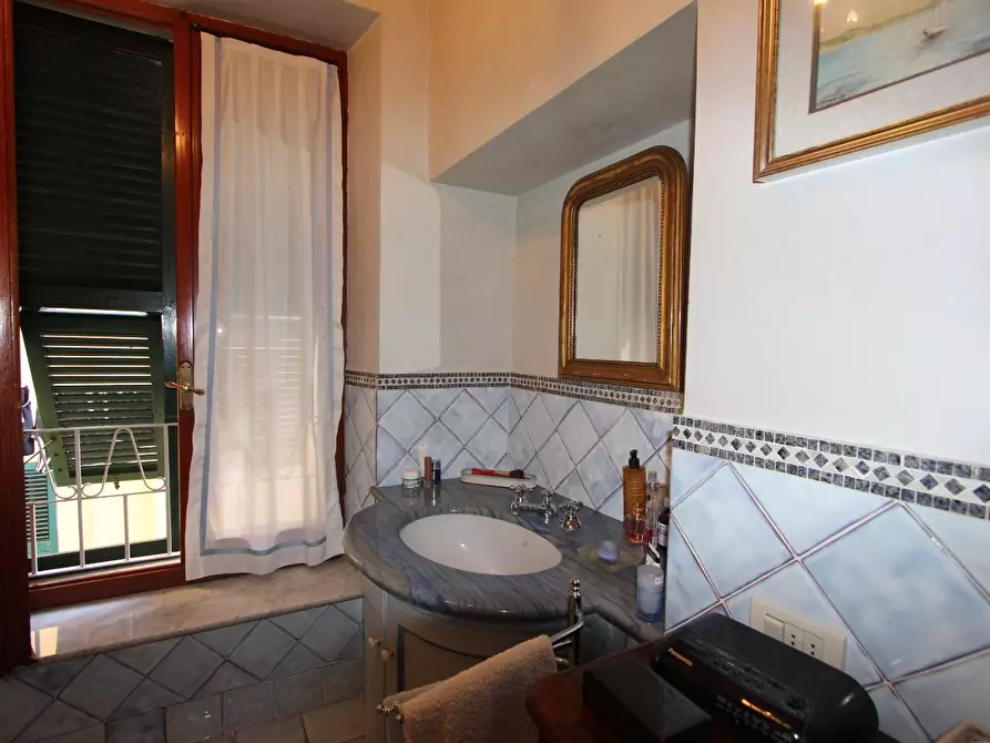 Immagine 24 di Mansarda in vendita  a La Spezia