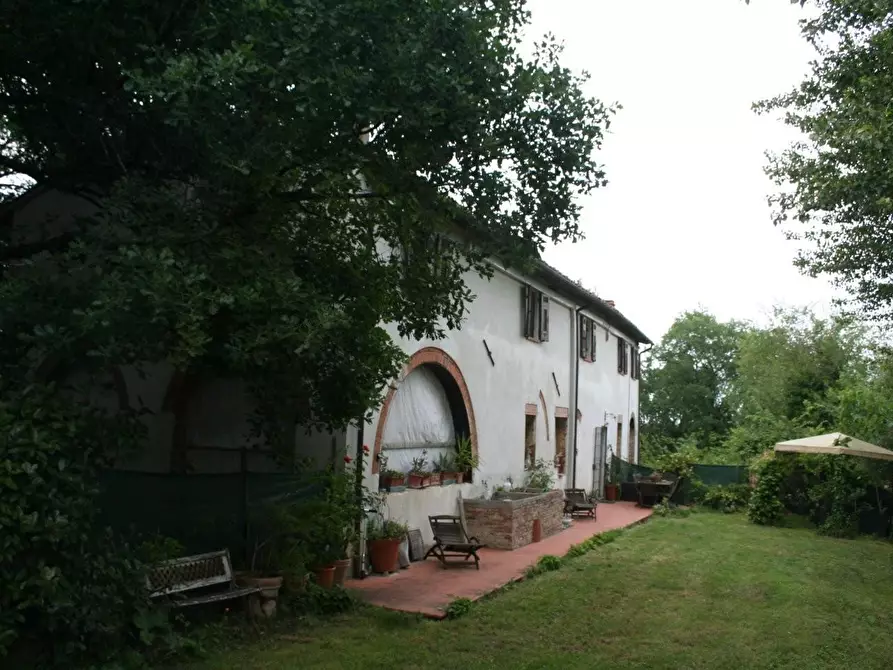 Immagine 1 di Casa semindipendente in vendita  a Pontedera