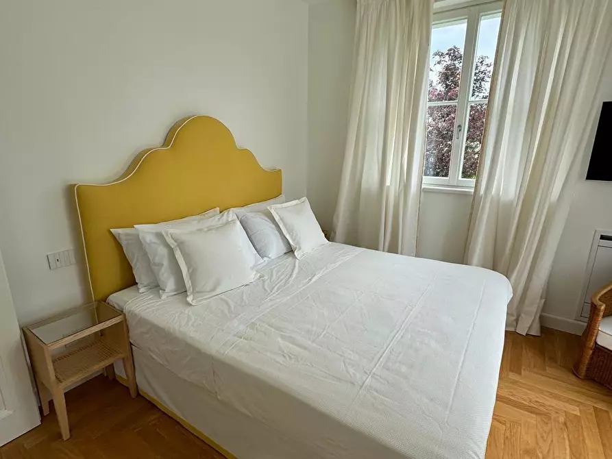 Immagine 12 di Villa in affitto  a Forte Dei Marmi