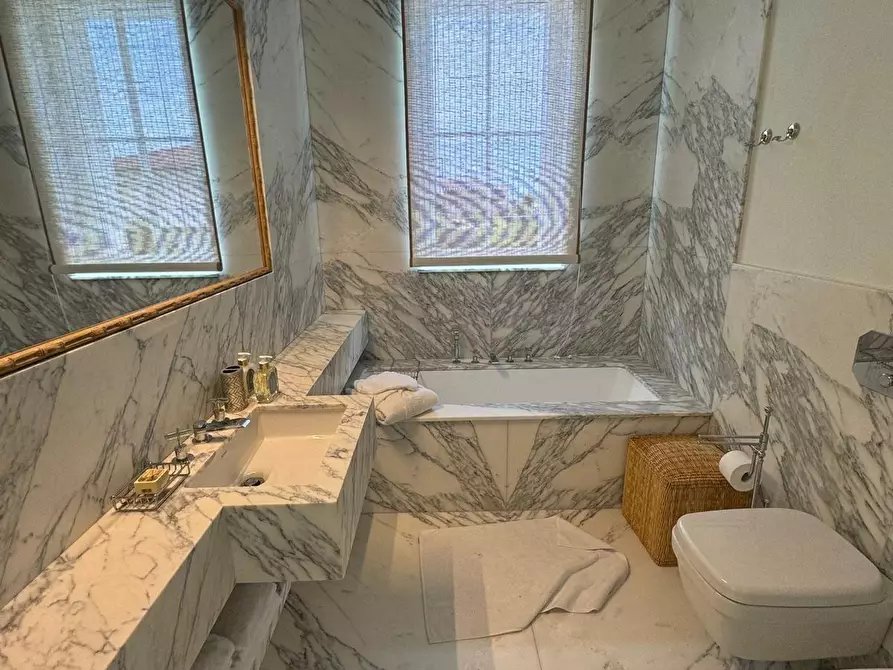 Immagine 15 di Villa in affitto  a Forte Dei Marmi