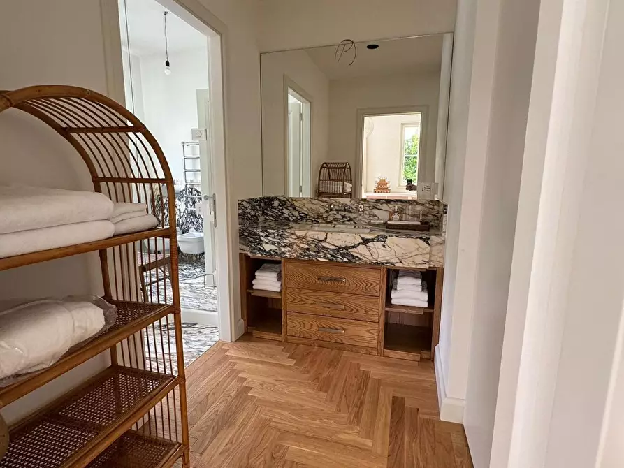 Immagine 10 di Villa in affitto  a Forte Dei Marmi